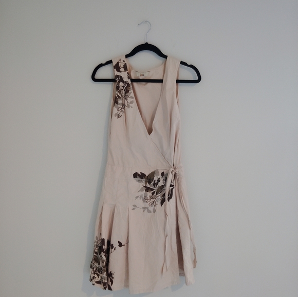 UXUAN Dresses & Skirts - UXUAN V neck Dress